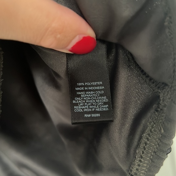 Express Polka Dot Print High Neck Tank Top - Picture 3 of 5